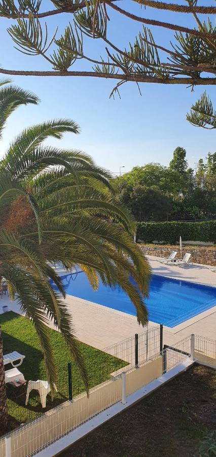 Villa Belinha - Guest House Quarteira Exterior photo